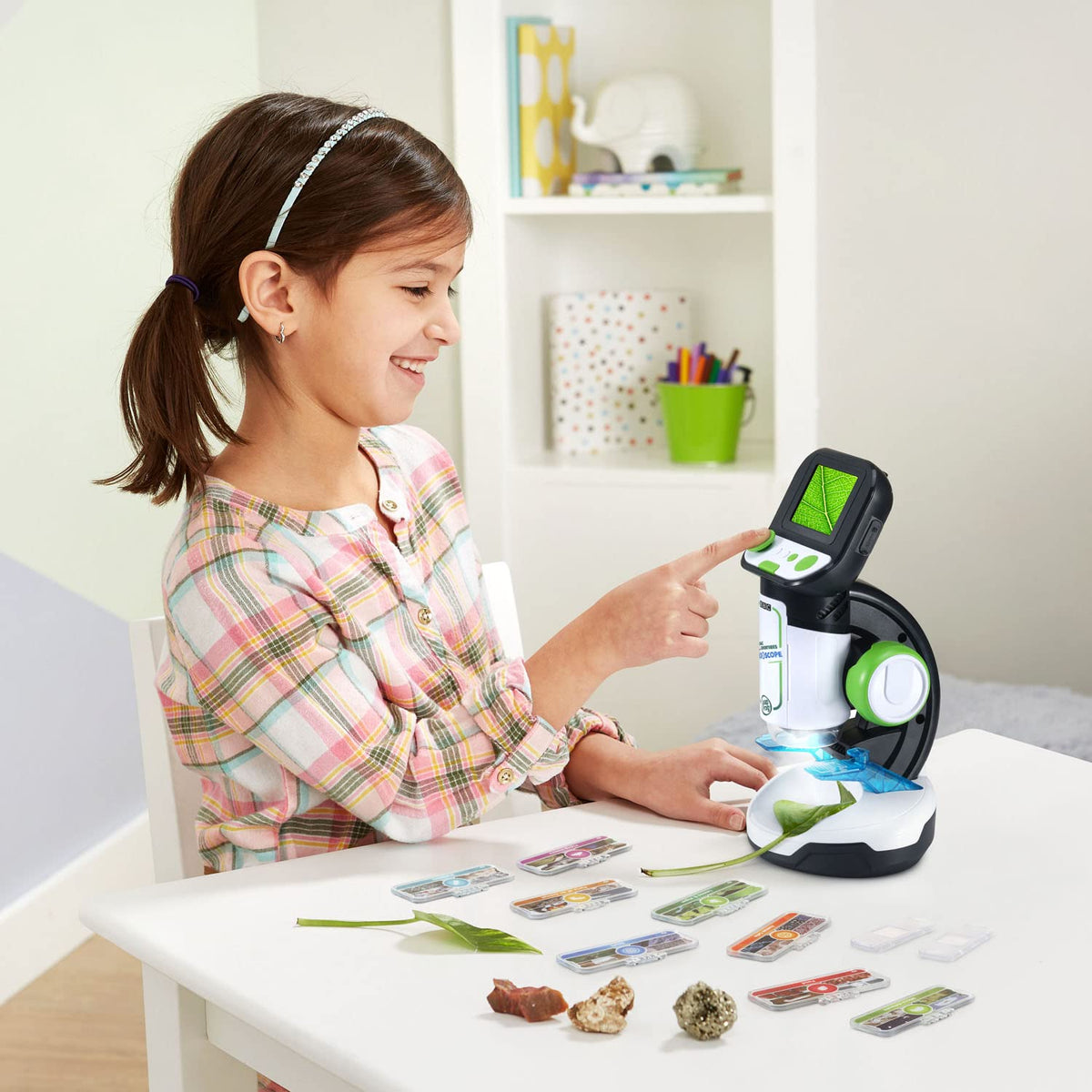 Adventures Interactive Learning Microscope with BBC Videos – Consulate X, view 2 of 11
