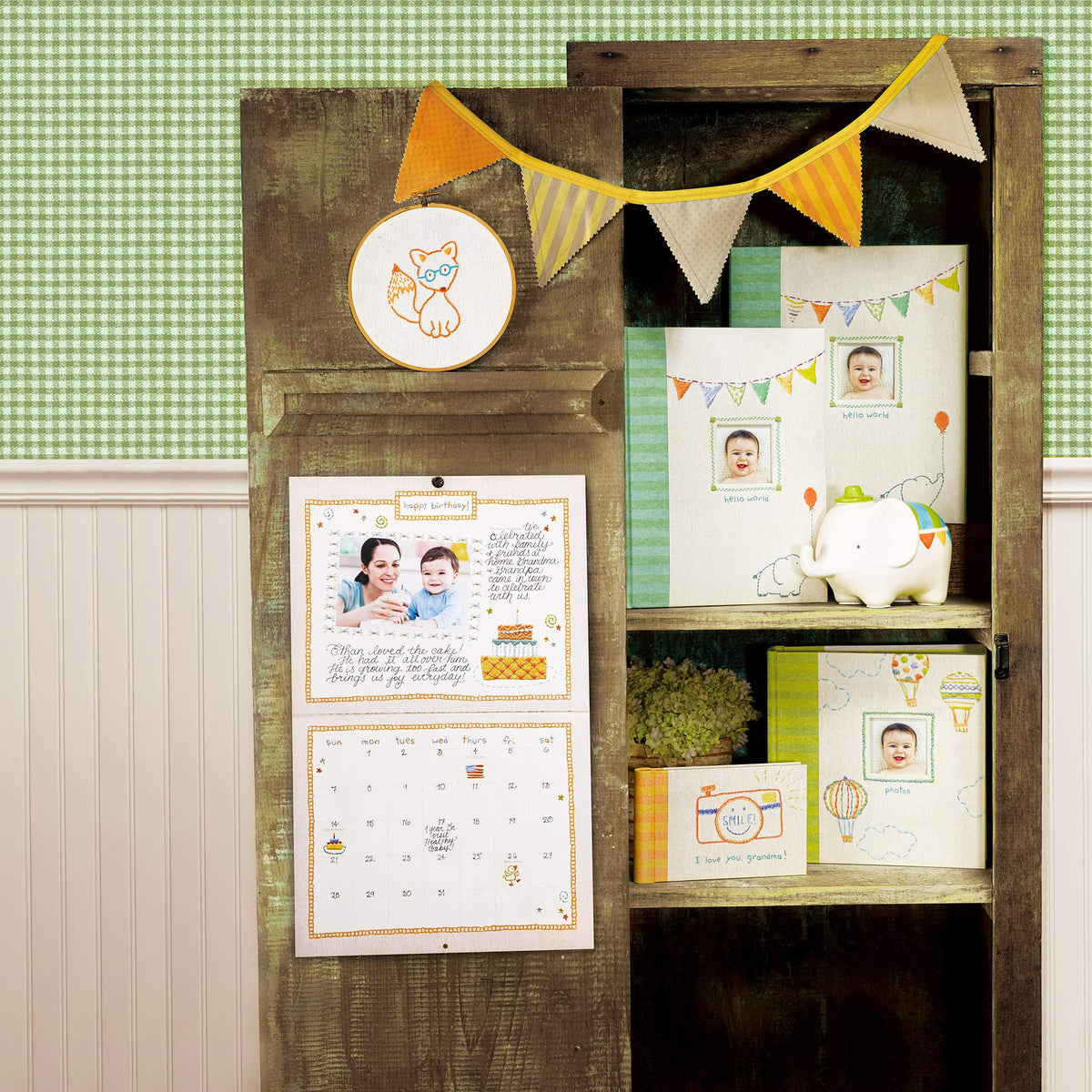 My First Year Calendar with Milestone Stickers – Consulate X, view 9 of 9