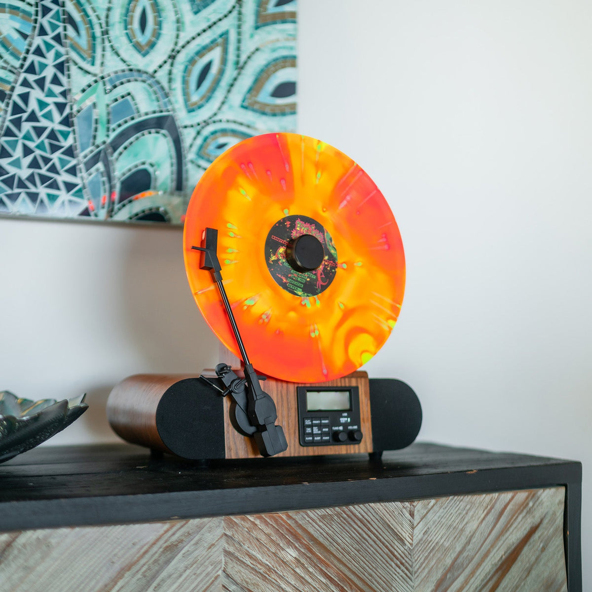 Fuse Vert Vertical Vinyl Record Player – Consulate X, view 3 of 14