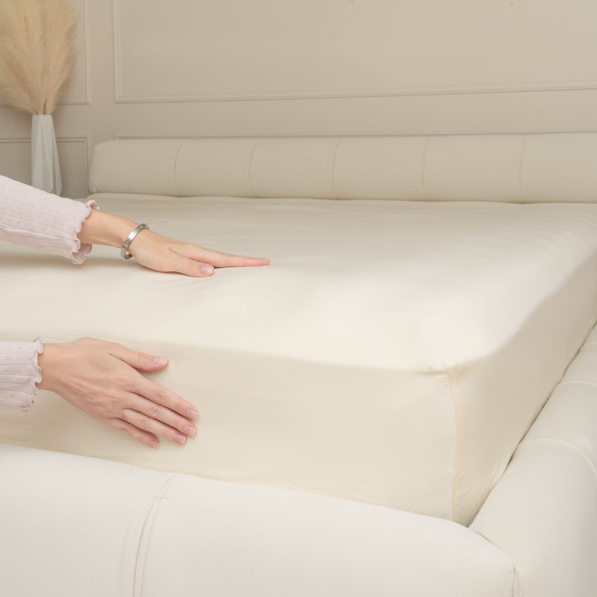 Organic Sateen Fitted Sheet – Consulate X, view 6 of 6