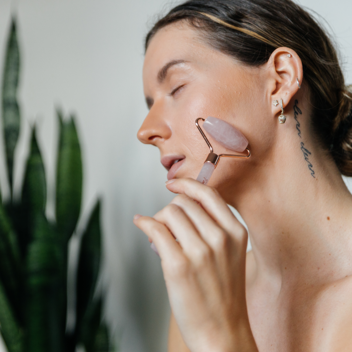 Rose Quartz Facial Roller – Consulate X, view 5 of 5